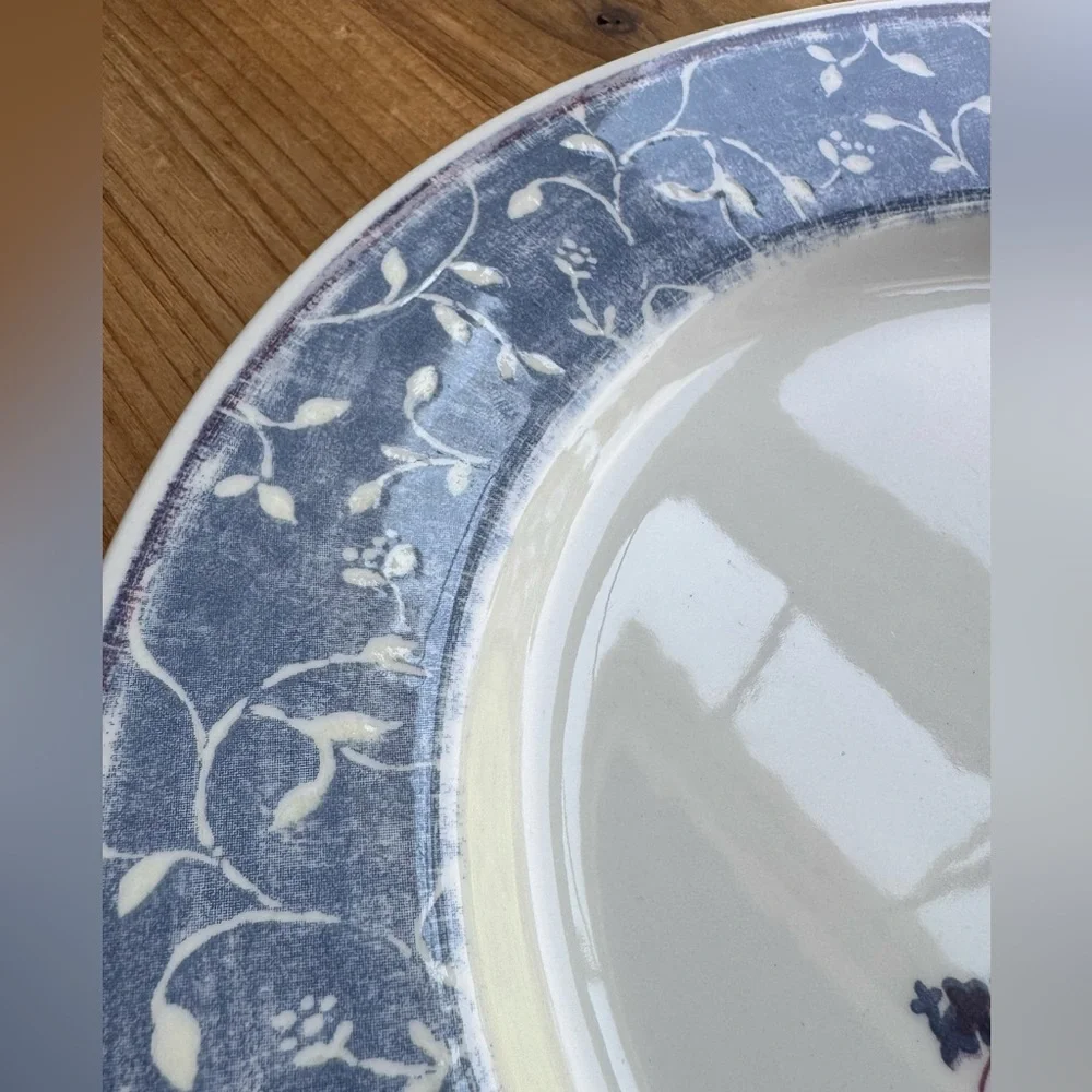 Pier 1 Blueberry Spray Earthenware Blue White Dinner Plate